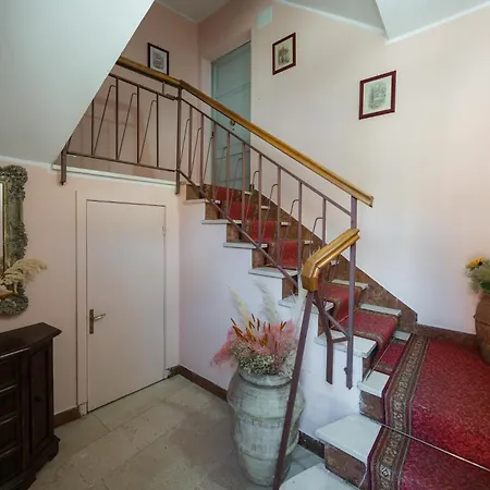 Casa Ferdinanda アパート